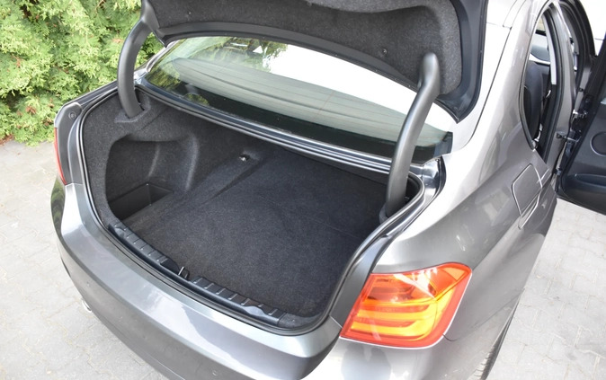 BMW Seria 3 cena 39999 przebieg: 224082, rok produkcji 2012 z Pakość małe 781